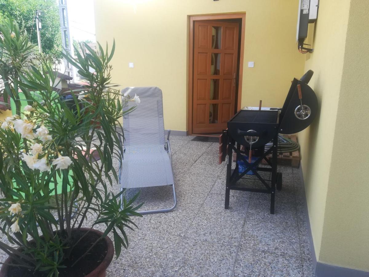 Eden Vendeghaz Apartment Kisnana Exterior photo